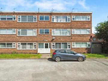 Flat for sale in Broxtowe - Equipped kitchen