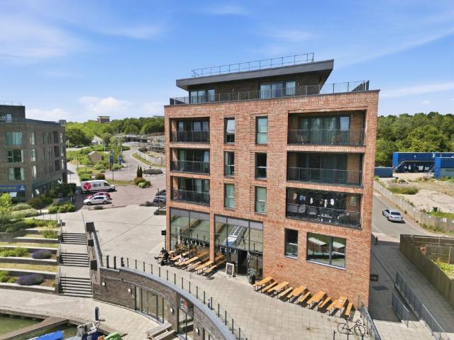 2 bedroom flat for sale