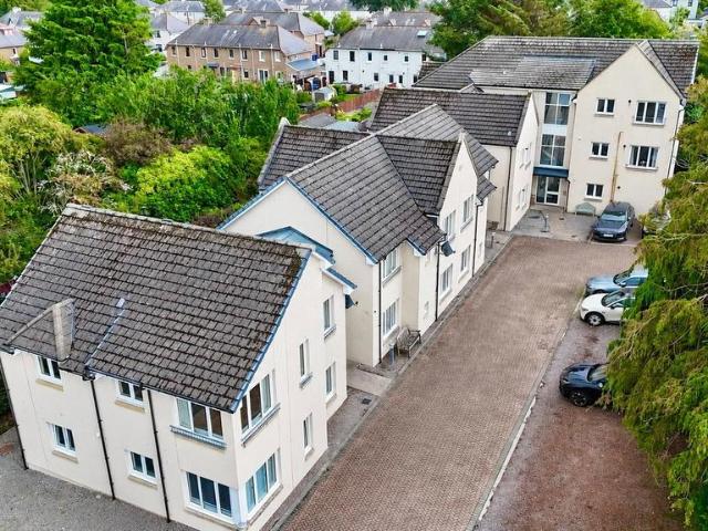 2 bedroom flat for sale