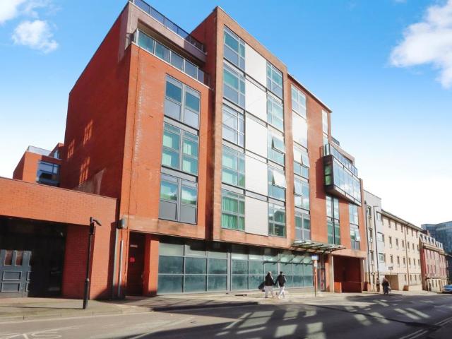 2 bedroom flat for sale
