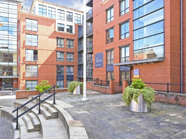 2 bedroom flat for sale