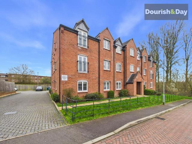 2 bedroom ground flat for sale