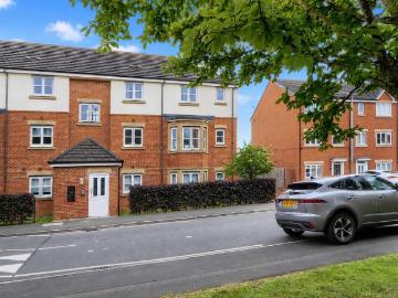 2 bedroom flat for sale