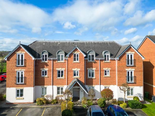 2 bedroom flat for sale