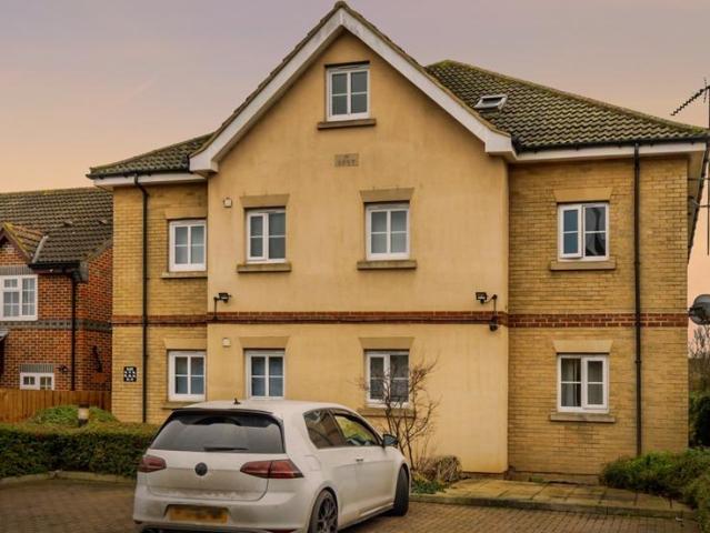 2 bedroom flat for sale