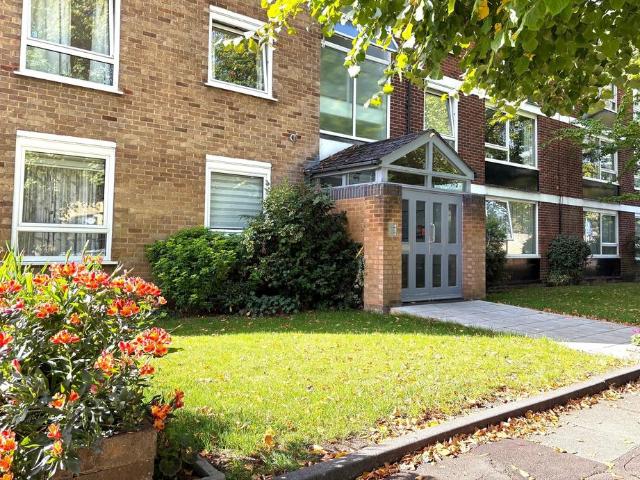 2 bedroom flat for sale
