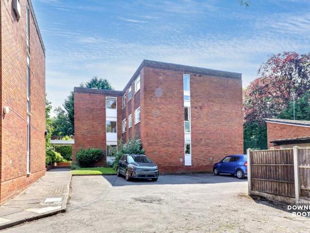 2 bedroom flat for sale