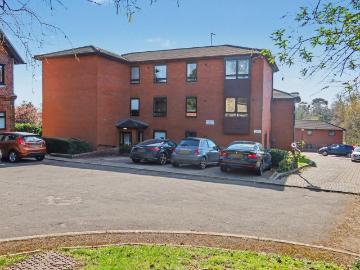2 bedroom flat for sale