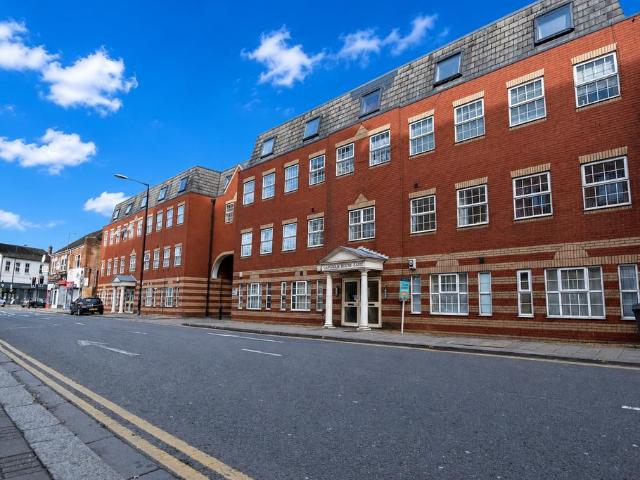 2 bedroom flat for sale