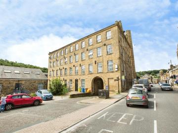 2 bedroom flat for sale