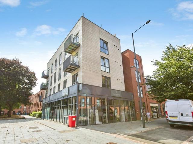2 bedroom flat for sale