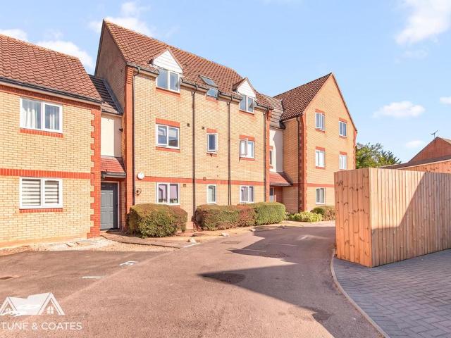 2 bedroom flat for sale