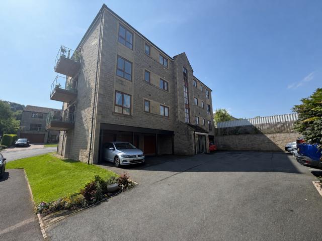 2 bedroom flat for sale