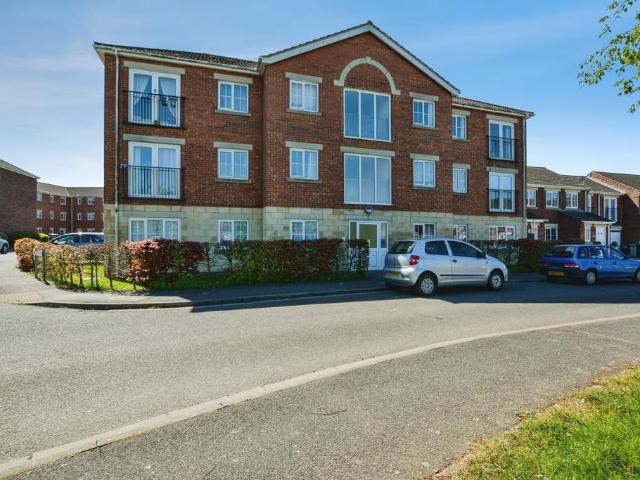 2 bedroom flat for sale