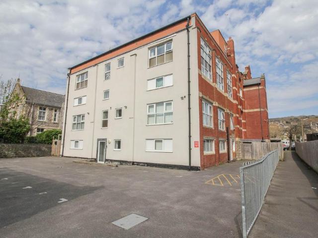 2 bedroom flat for sale