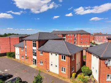2 bedroom flat for sale