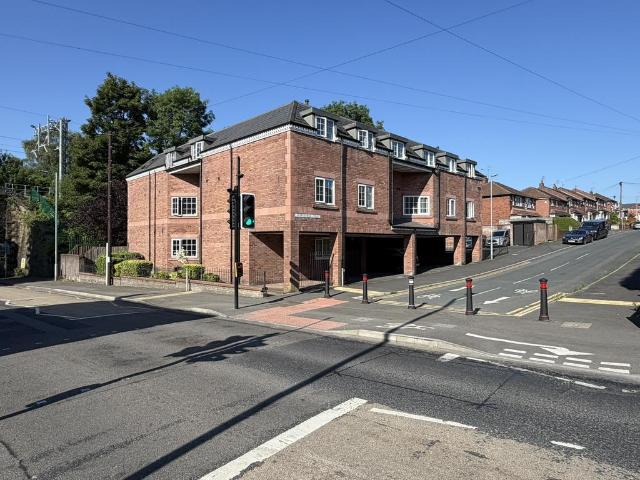 2 bedroom flat for sale