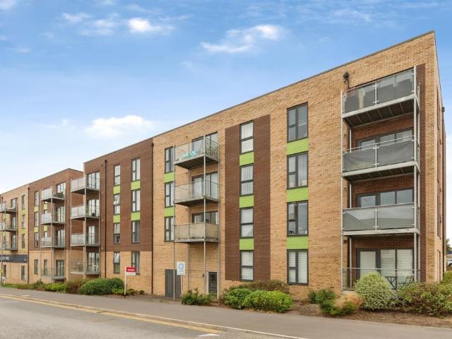 2 bedroom flat for sale