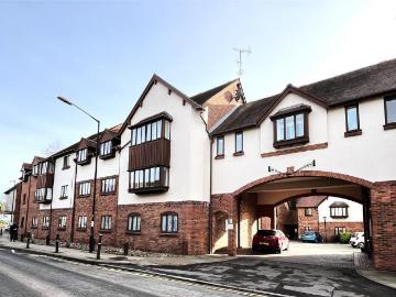 2 bedroom flat for sale