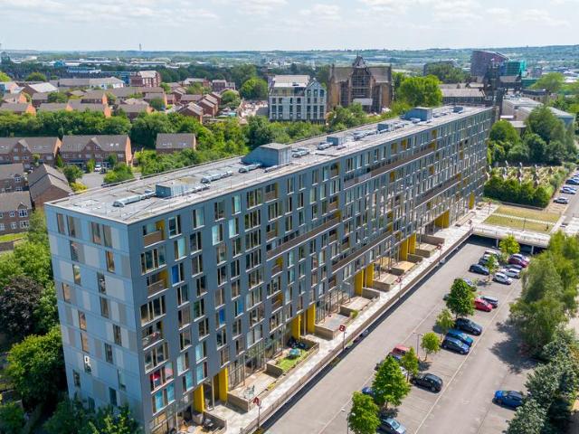 2 bedroom flat for sale