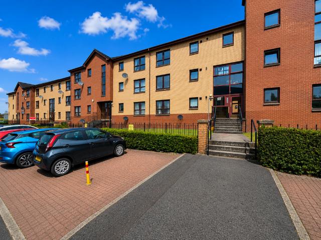 2 bedroom flat for sale
