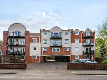 2 bedroom flat for sale