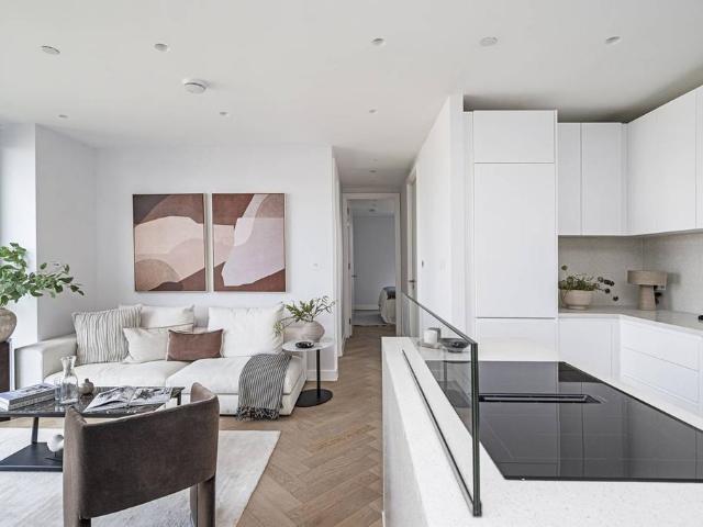 2 bedroom flat for sale