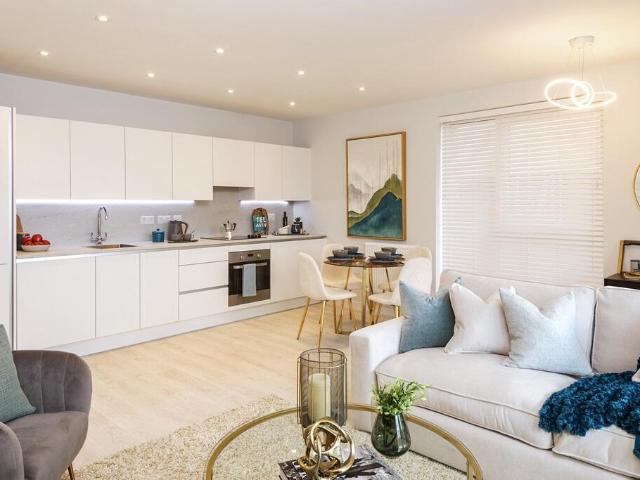 2 bedroom flat for sale