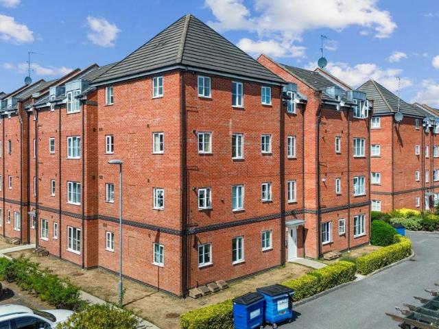 2 bedroom flat for sale