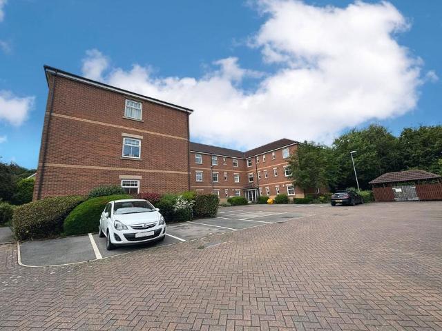 2 bedroom flat for sale