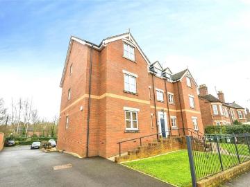 2 bedroom flat for sale