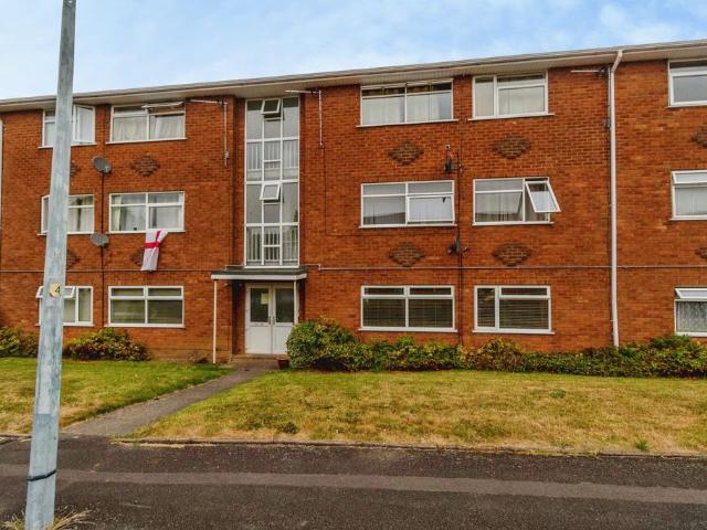 2 bedroom flat for sale