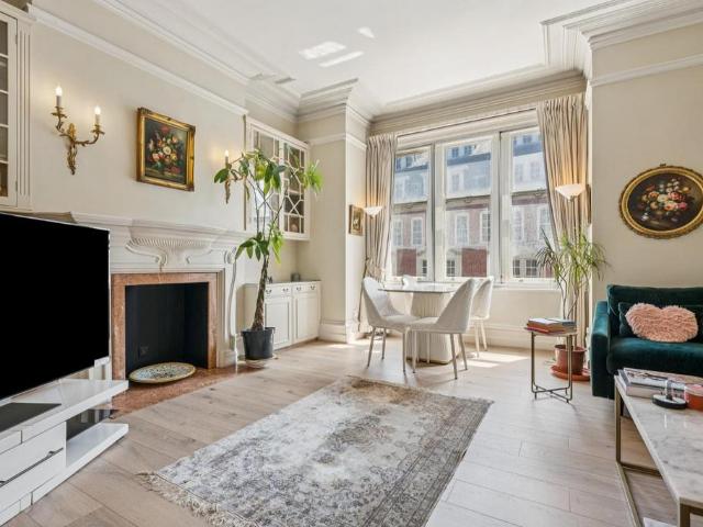 2 bedroom flat for sale