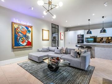2 bedroom flat for sale