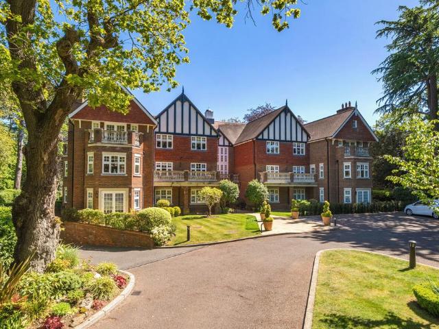 2 bedroom flat for sale