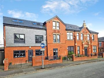 Flat for sale in Walkden, M28 - Garden