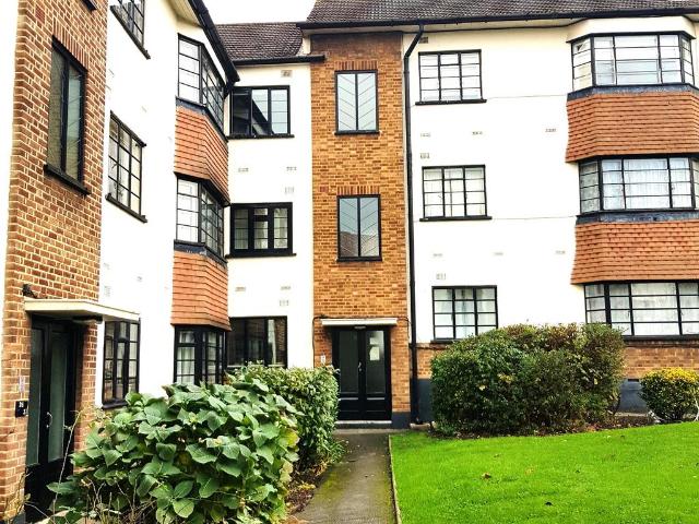2 bedroom flat for sale