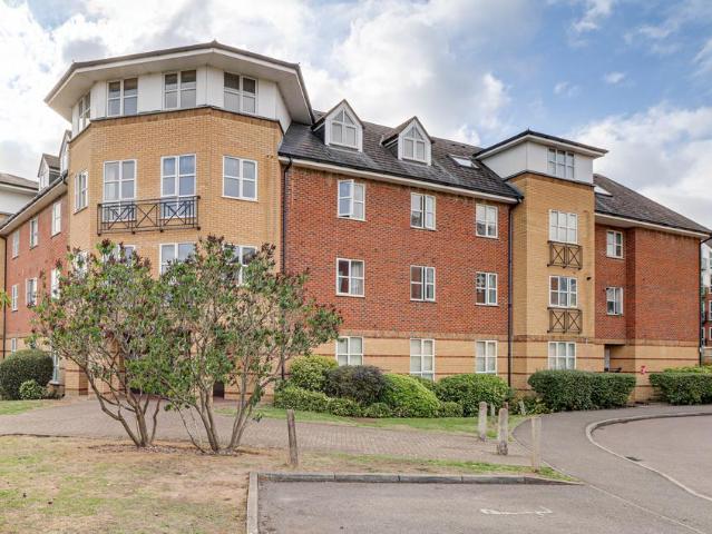 2 bedroom flat for sale