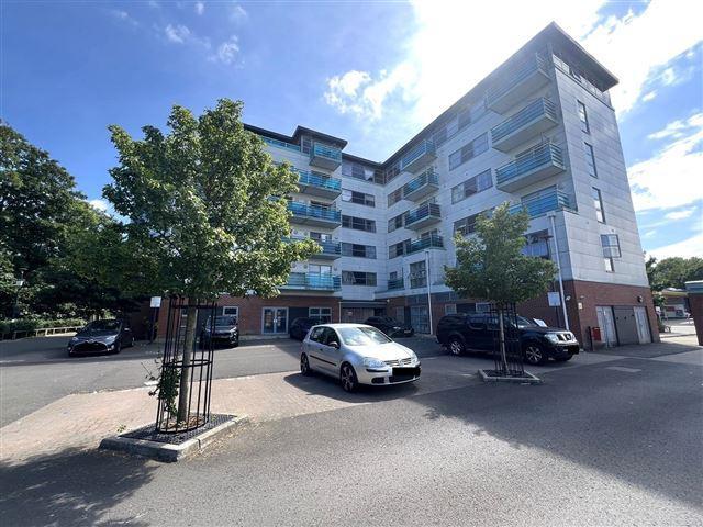 2 bedroom flat for sale