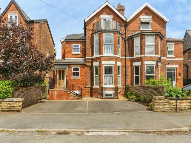 2 bedroom flat for sale
