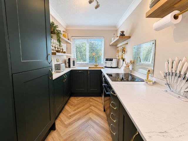 2 bedroom flat for sale