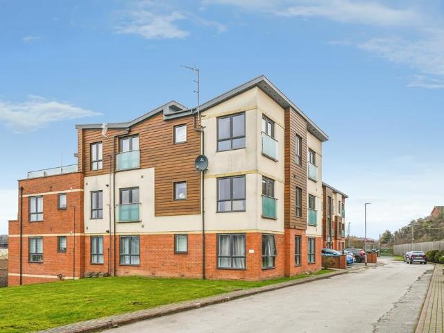 2 bedroom flat for sale