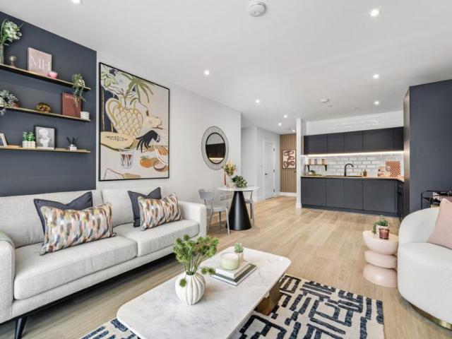 2 bedroom flat for sale