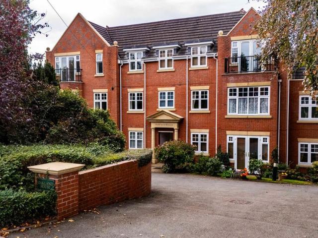 2 bedroom flat for sale