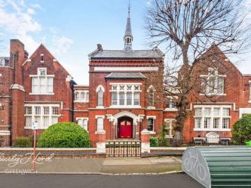 2 bedroom flat for sale