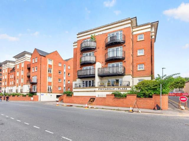 2 bedroom flat for sale