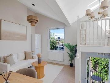 2 bedroom flat for sale