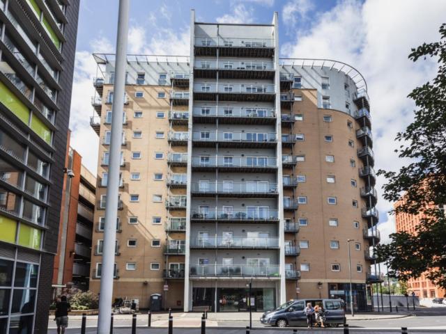 2 bedroom flat for sale