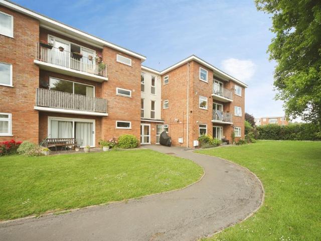 2 bedroom flat for sale