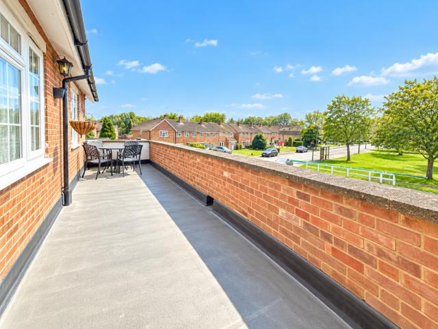 2 bedroom flat for sale